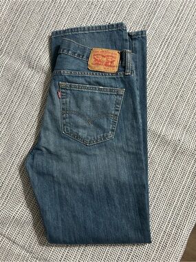 Levi's Men's Medium Blue Denim Slim/Straight Jeans with Tan Patch